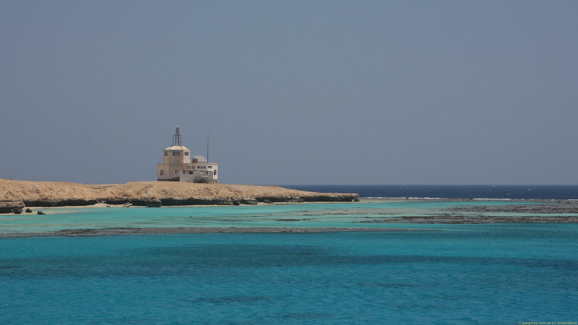 Wallpaper lighthouse red sea